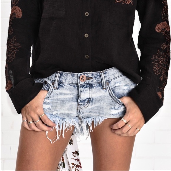 one teaspoon shorts - Picture 1 of 2